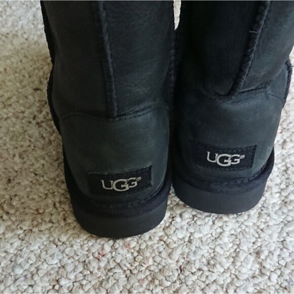 Black Ugg Classic II Short Boots size 6 - Picture 8 of 12